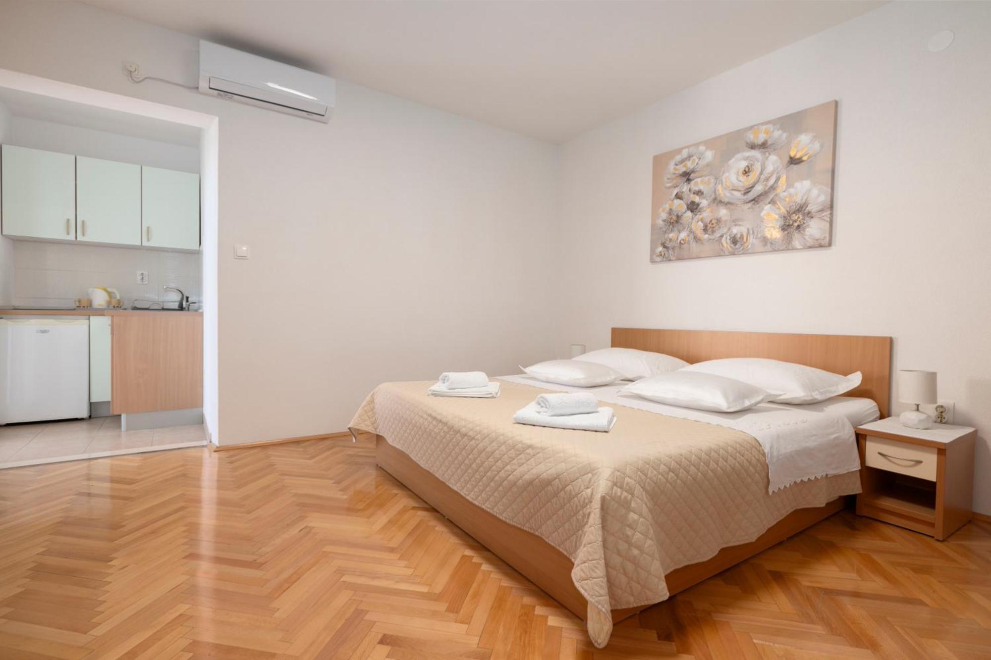Apartmani Marta Tucepi Luaran gambar