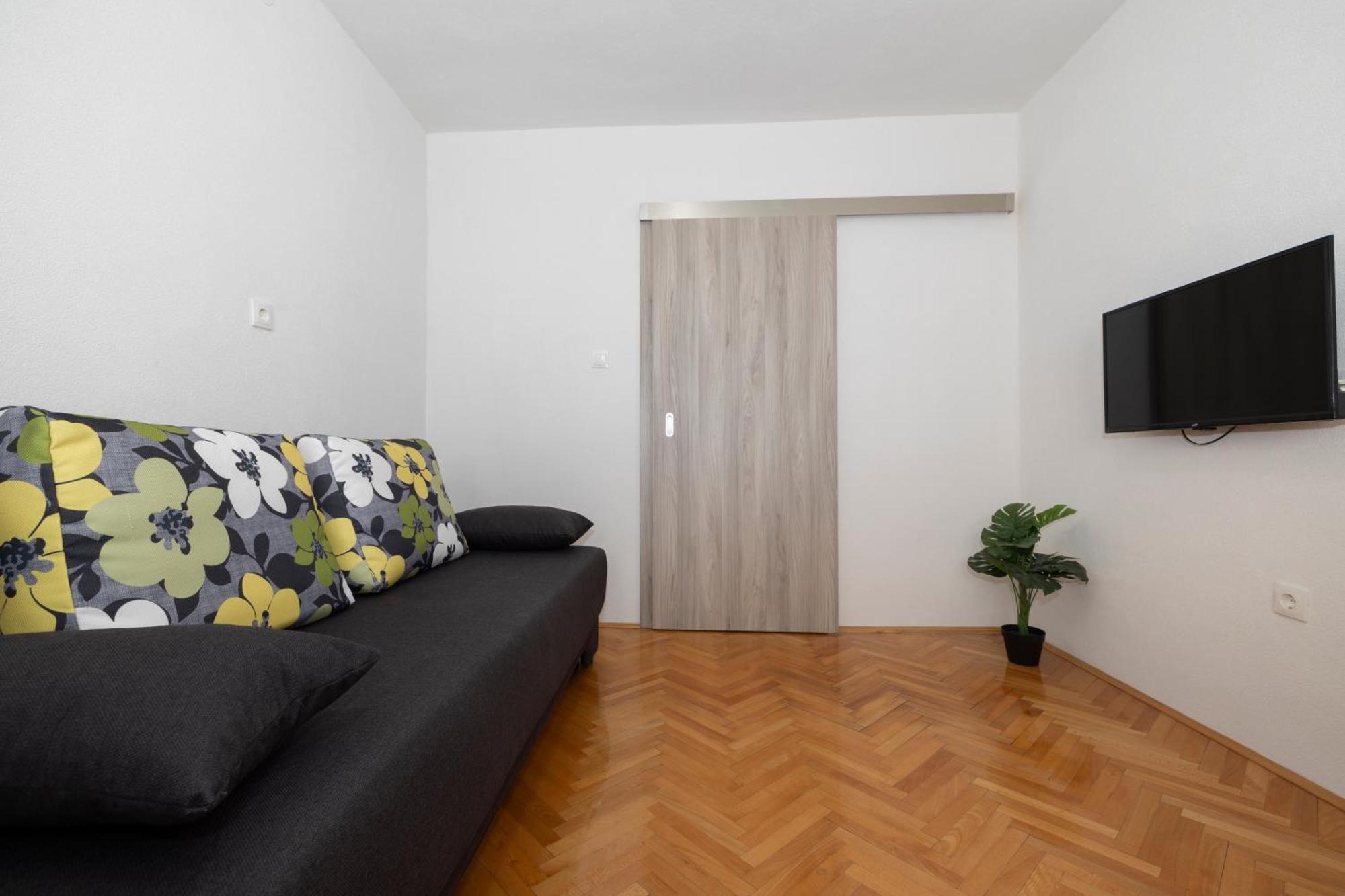 Apartmani Marta Tucepi Luaran gambar